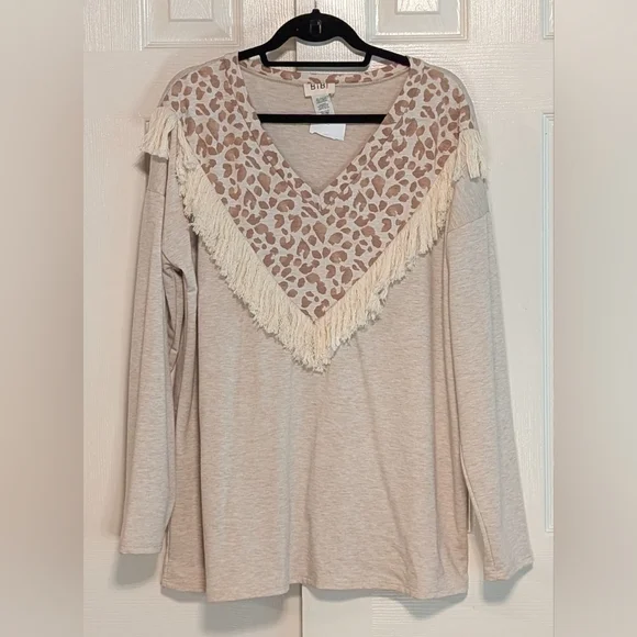 BiBi Stylish Beige Top with Fringe and Animal Print - Picture 2 of 5